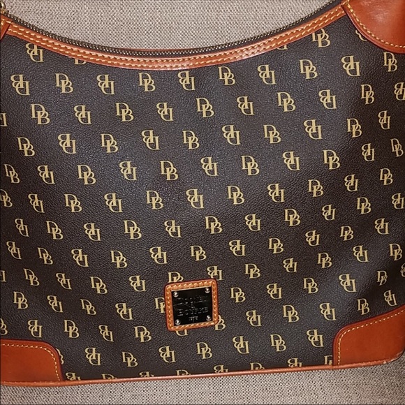 Dooney&Bourke - Picture 2 of 6